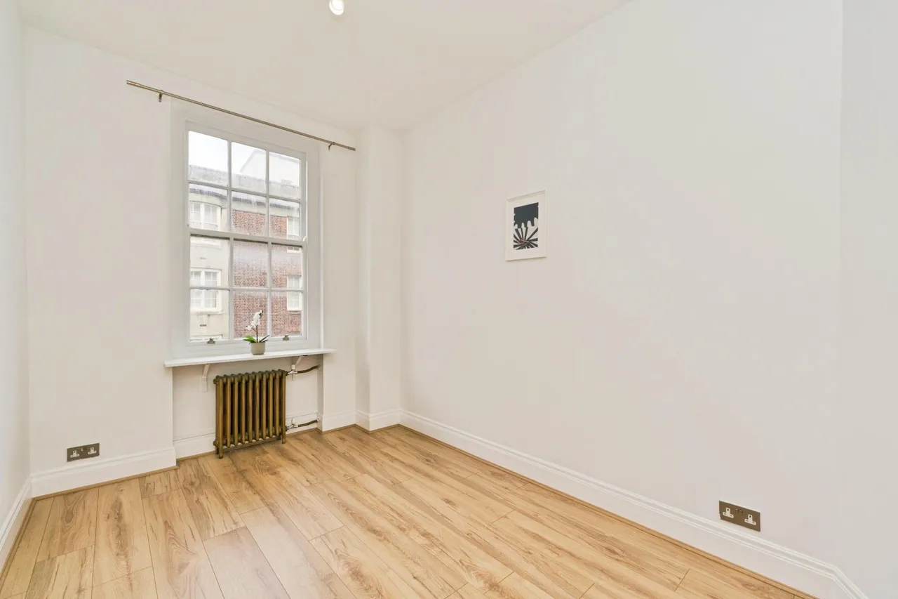 Queensway, London, W2, photo 17