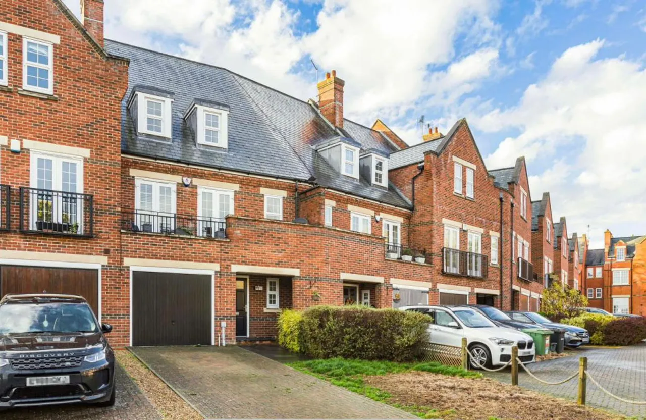 4 bed house for sale, Azalea Close, St. Albans, AL2