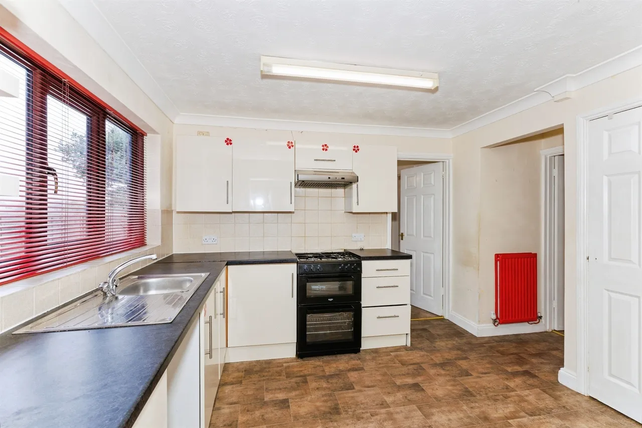 Juniper Close, Towcester, NN12, photo 3