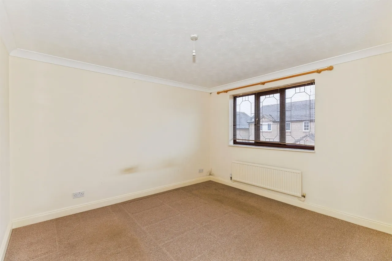 Juniper Close, Towcester, NN12, photo 13
