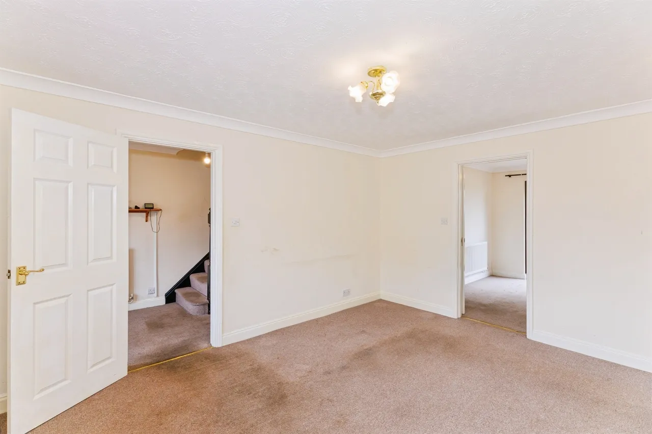 Juniper Close, Towcester, NN12, photo 10