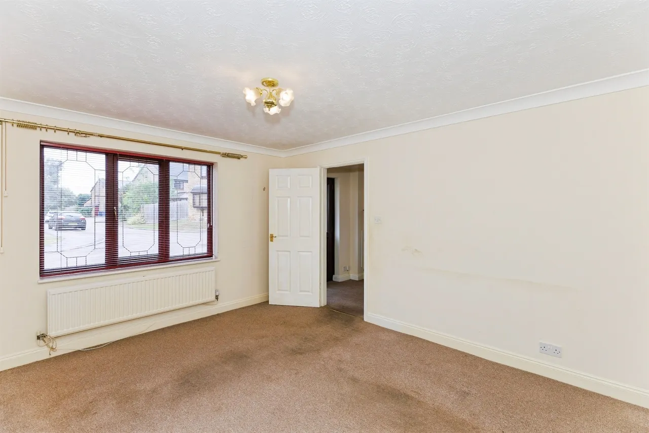 Juniper Close, Towcester, NN12, photo 11