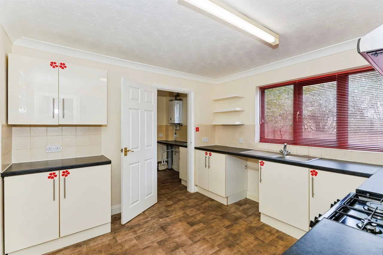 Juniper Close, Towcester, NN12, photo 5