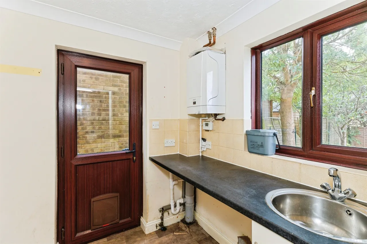 Juniper Close, Towcester, NN12, photo 6