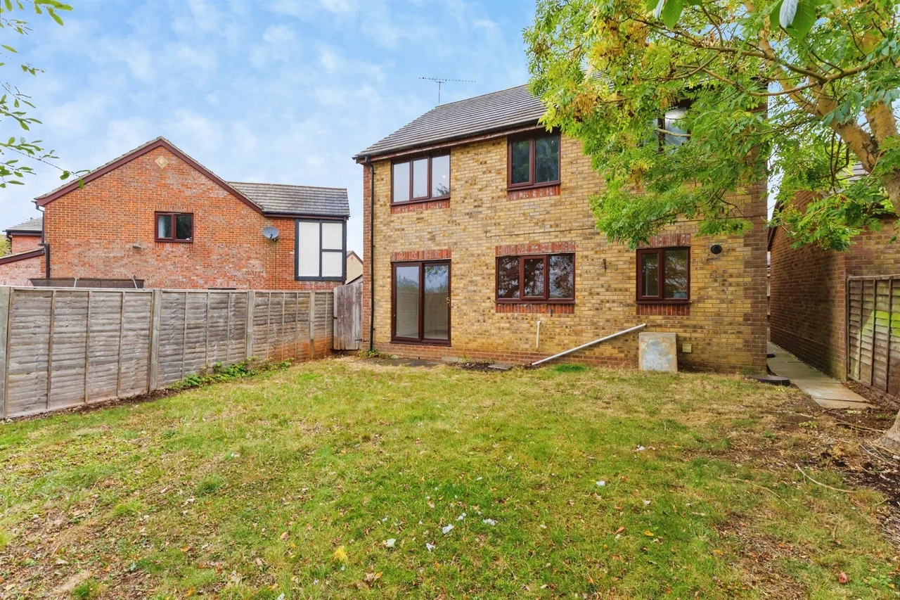 Juniper Close, Towcester, NN12, photo 18