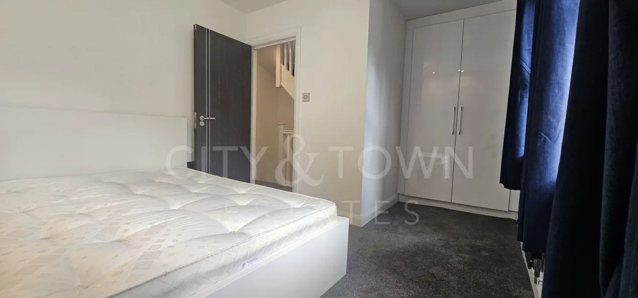 Landseer Avenue, Manor Park, E12, photo 7