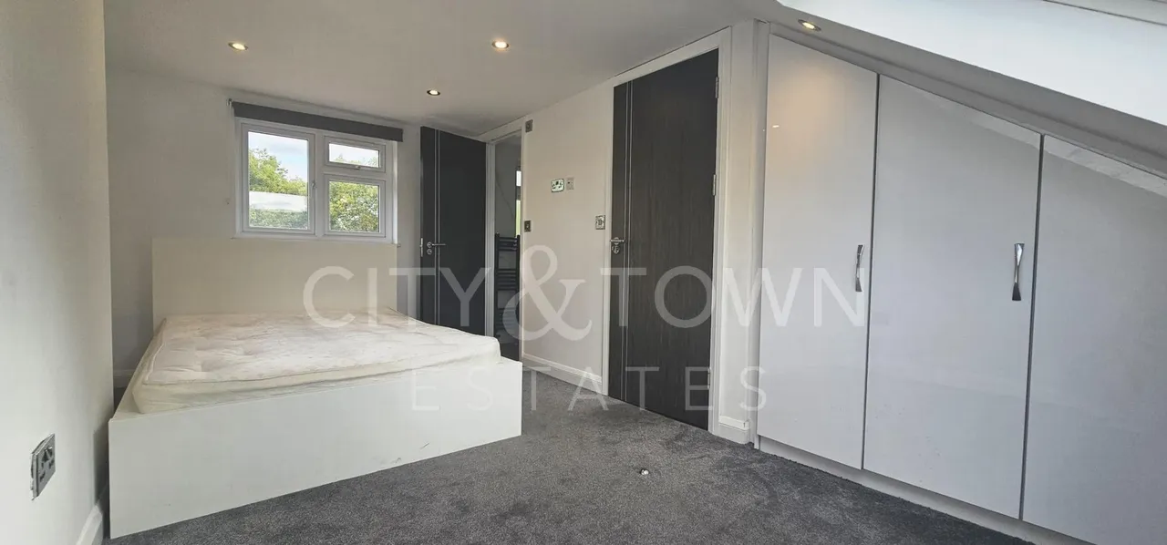 Landseer Avenue, Manor Park, E12, photo 8
