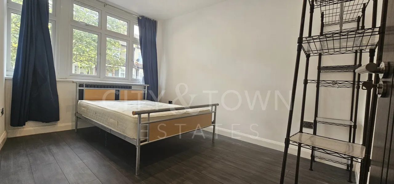 Landseer Avenue, Manor Park, E12, photo 5