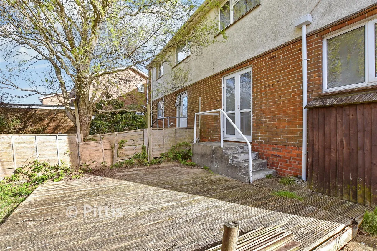 Furrlongs, Newport, PO30, photo 8