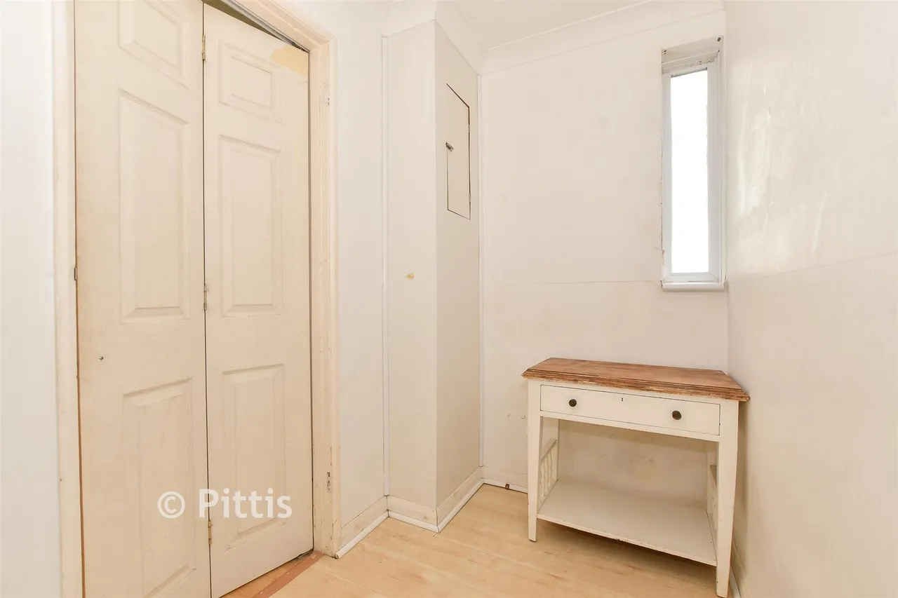 Furrlongs, Newport, PO30, photo 7