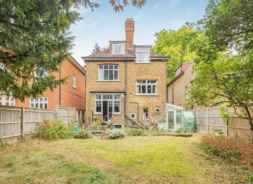 St. Andrews Square, Surbiton, KT6, photo 8