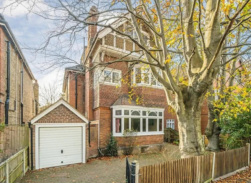 St. Andrews Square, Surbiton, KT6, photo 9