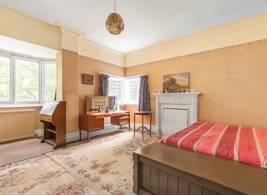 St. Andrews Square, Surbiton, KT6, photo 6