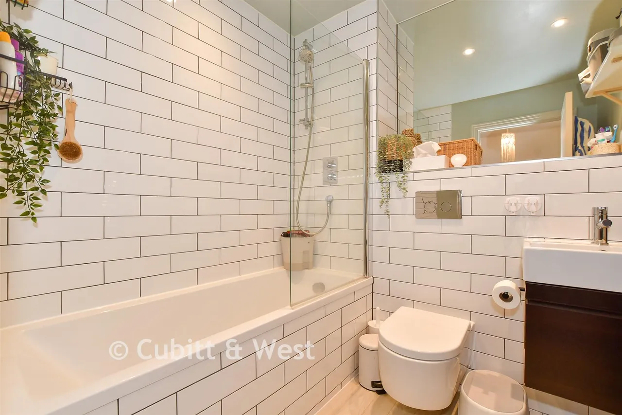 Bartram Close, Pulborough, RH20, photo 13