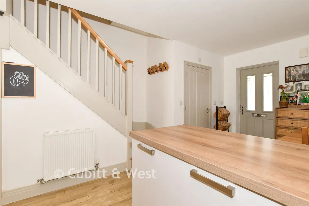 Bartram Close, Pulborough, RH20, photo 5