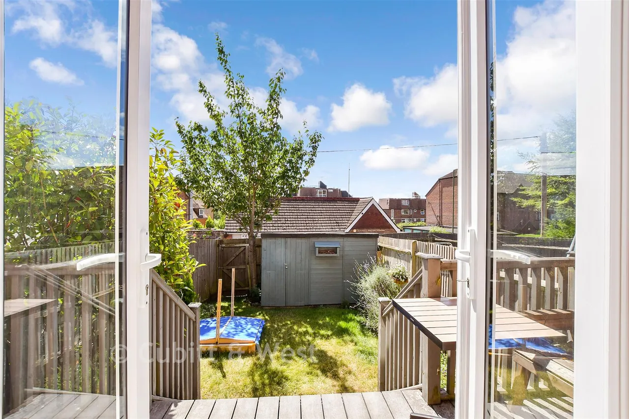 Bartram Close, Pulborough, RH20, photo 8