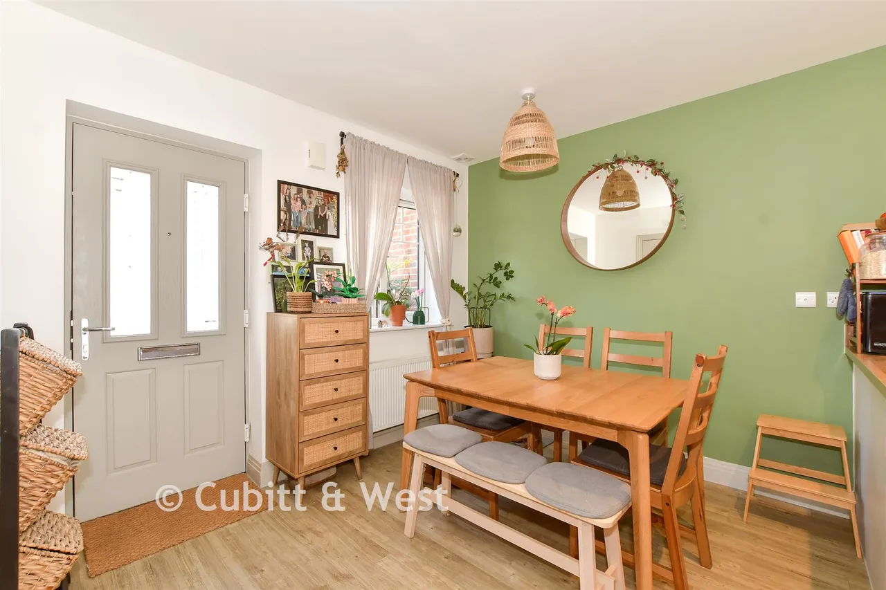 Bartram Close, Pulborough, RH20, photo 4