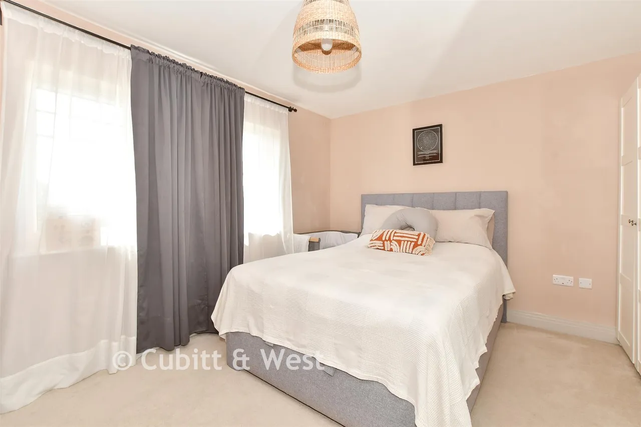 Bartram Close, Pulborough, RH20, photo 10
