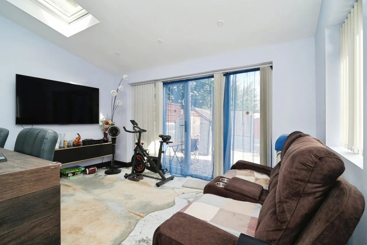 Jedburgh Avenue, Bolton, BL1, photo 8