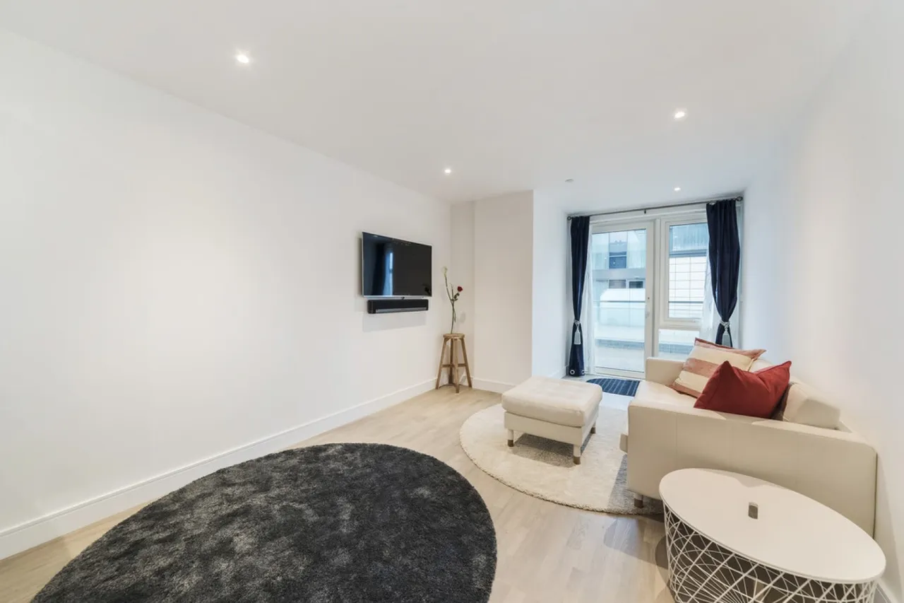 Meridian House, Battersea Reach, photo 5