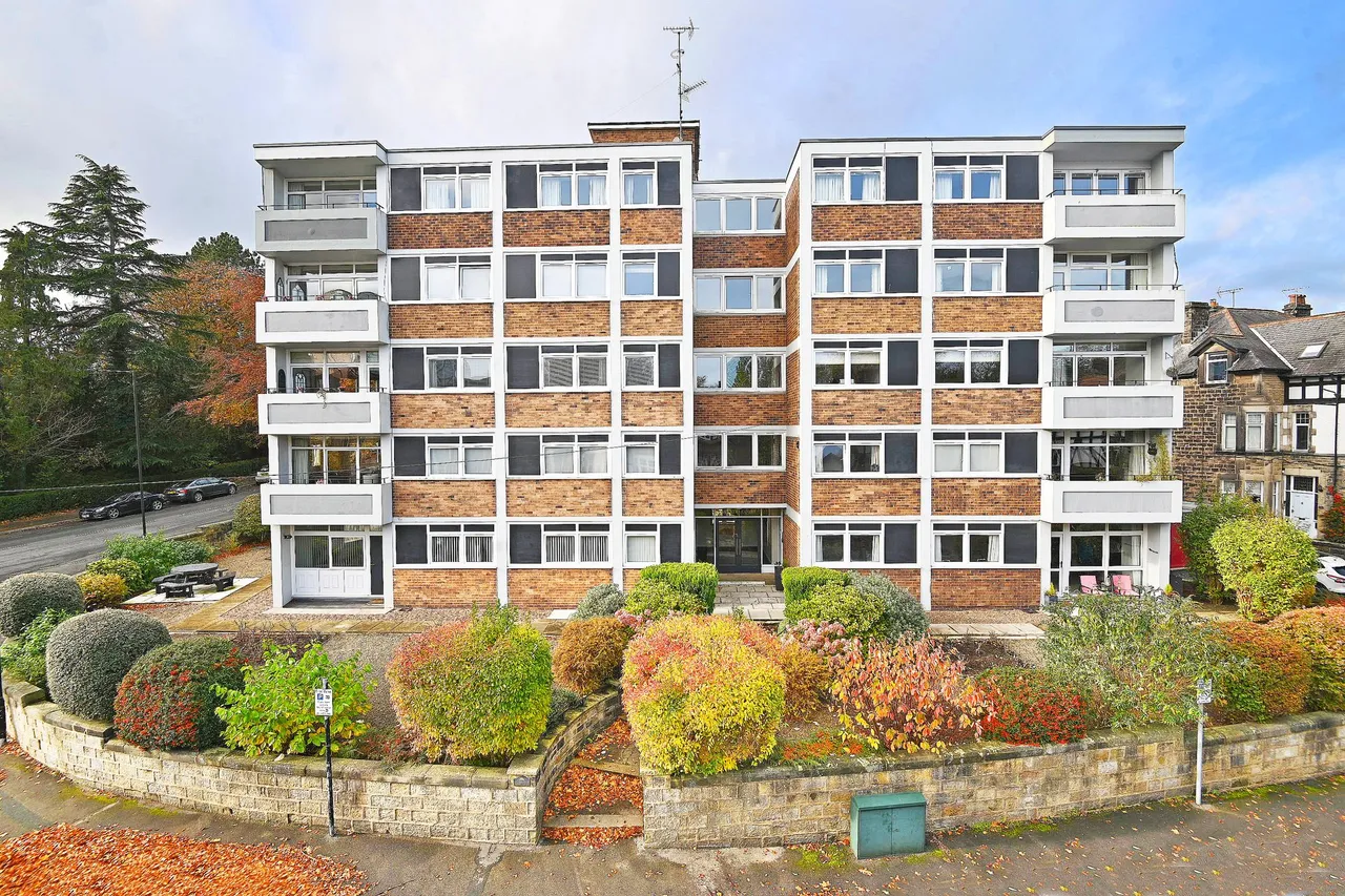 3 bed flat for sale, Spring Grove, Harrogate, HG1