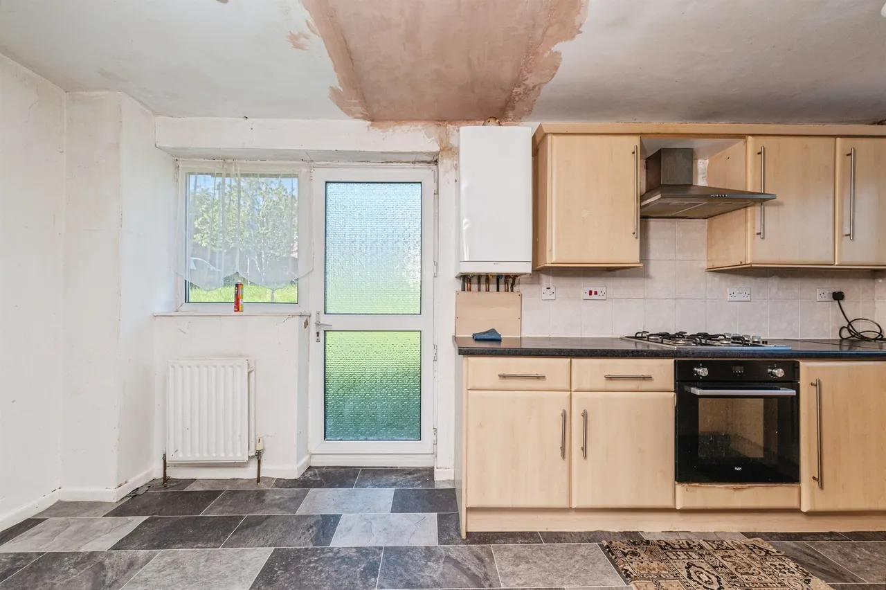 Delves Wood Road, Beaumont Park, Huddersfield, photo 2