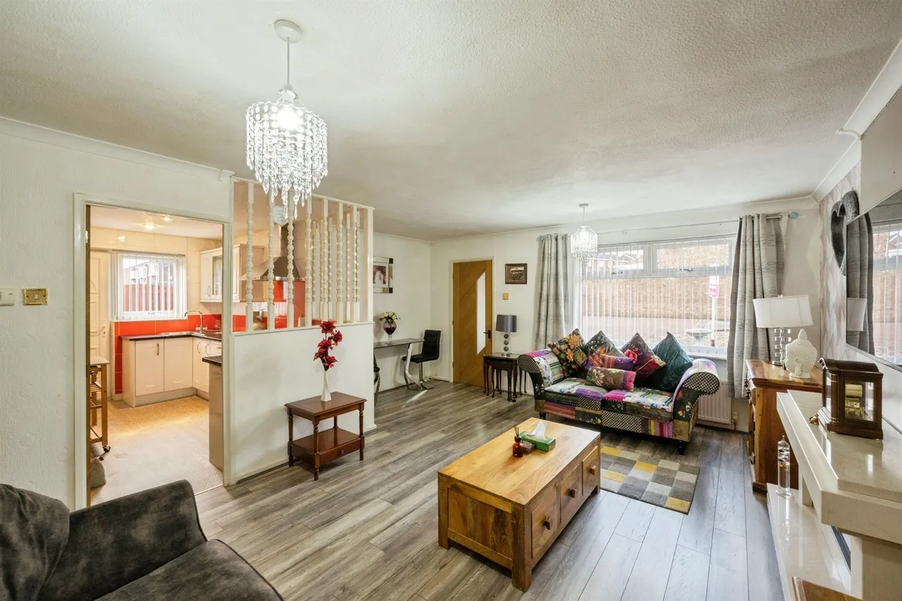 Frobisher Grove, Maltby, Rotherham, photo 2