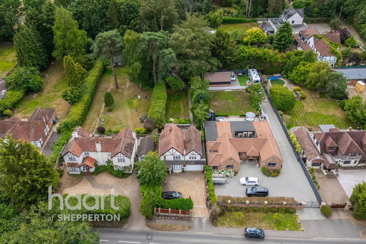 Sandhills Lane, Virginia Water, GU25, photo 5