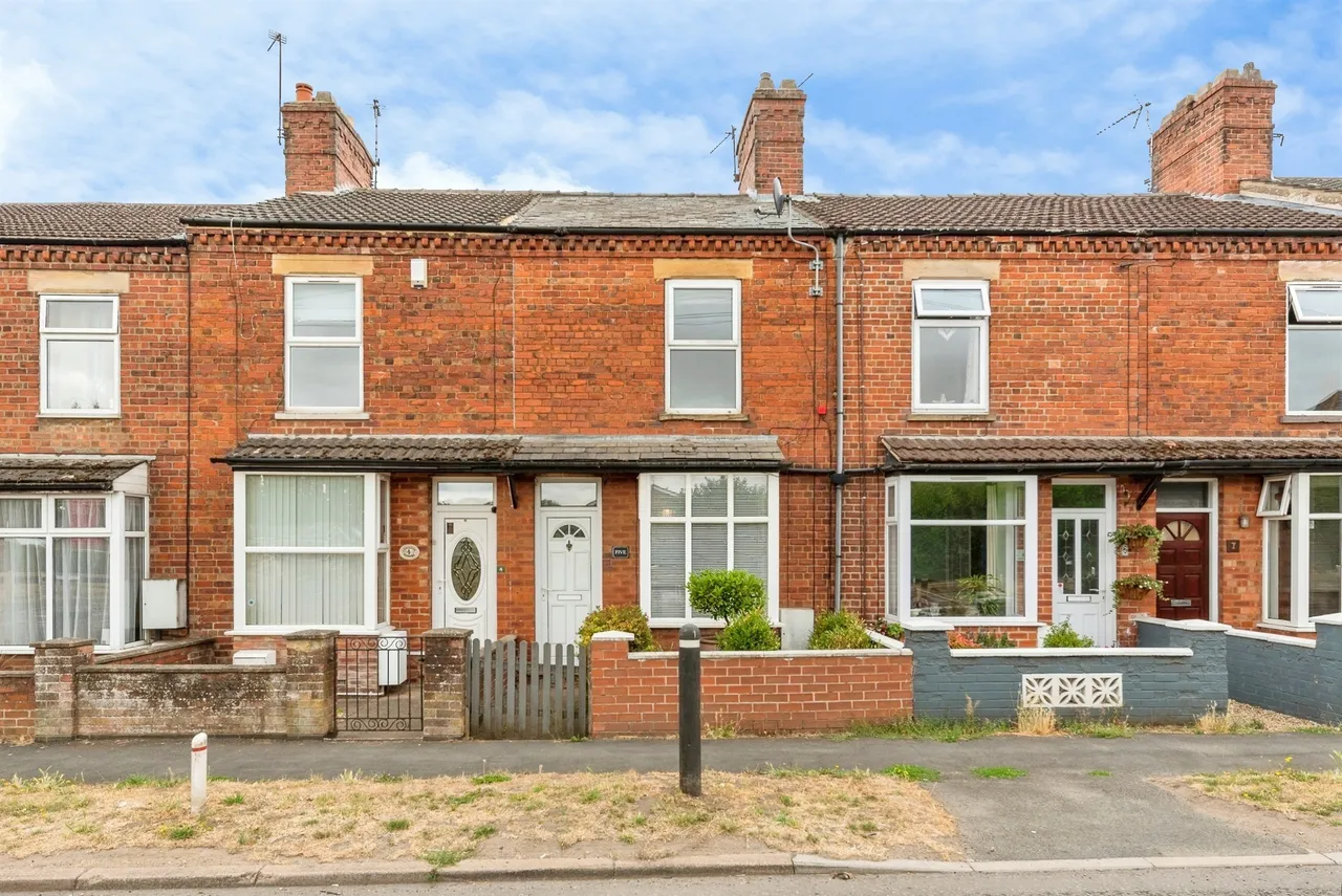 Ladysmith Terrace, Gonerby Hill Foot, Grantham, photo 2