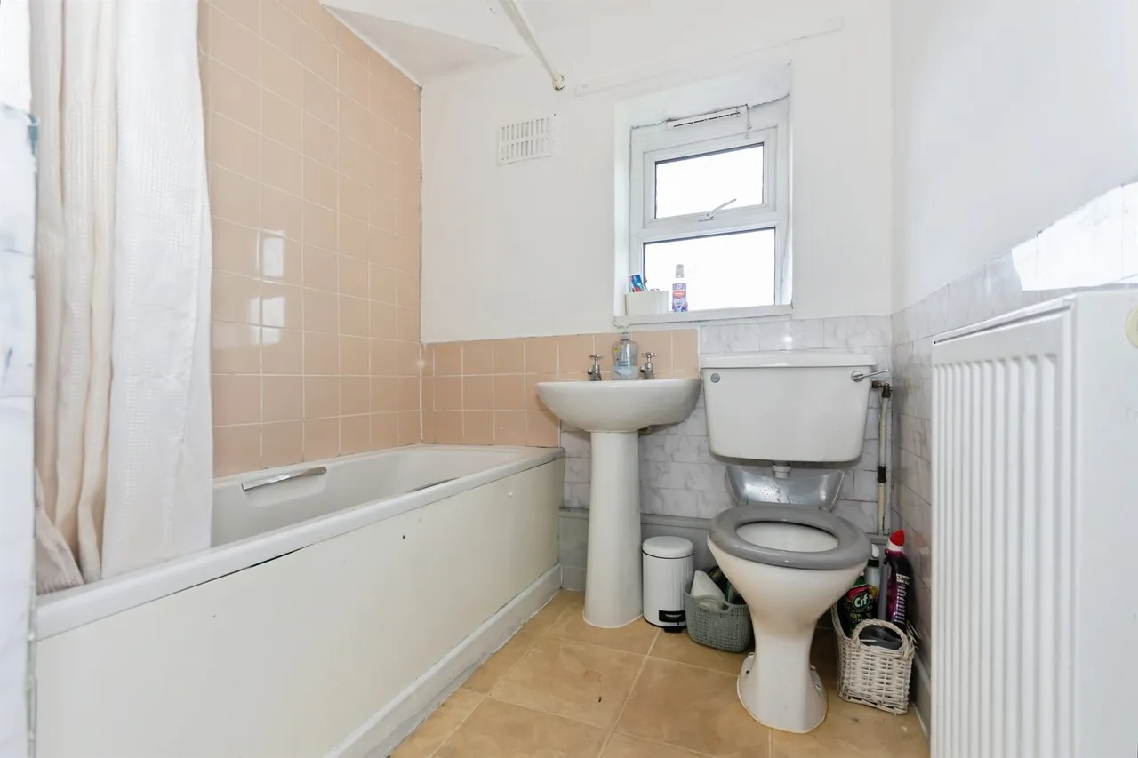 Mansion Crescent, Smethwick, B67, photo 16