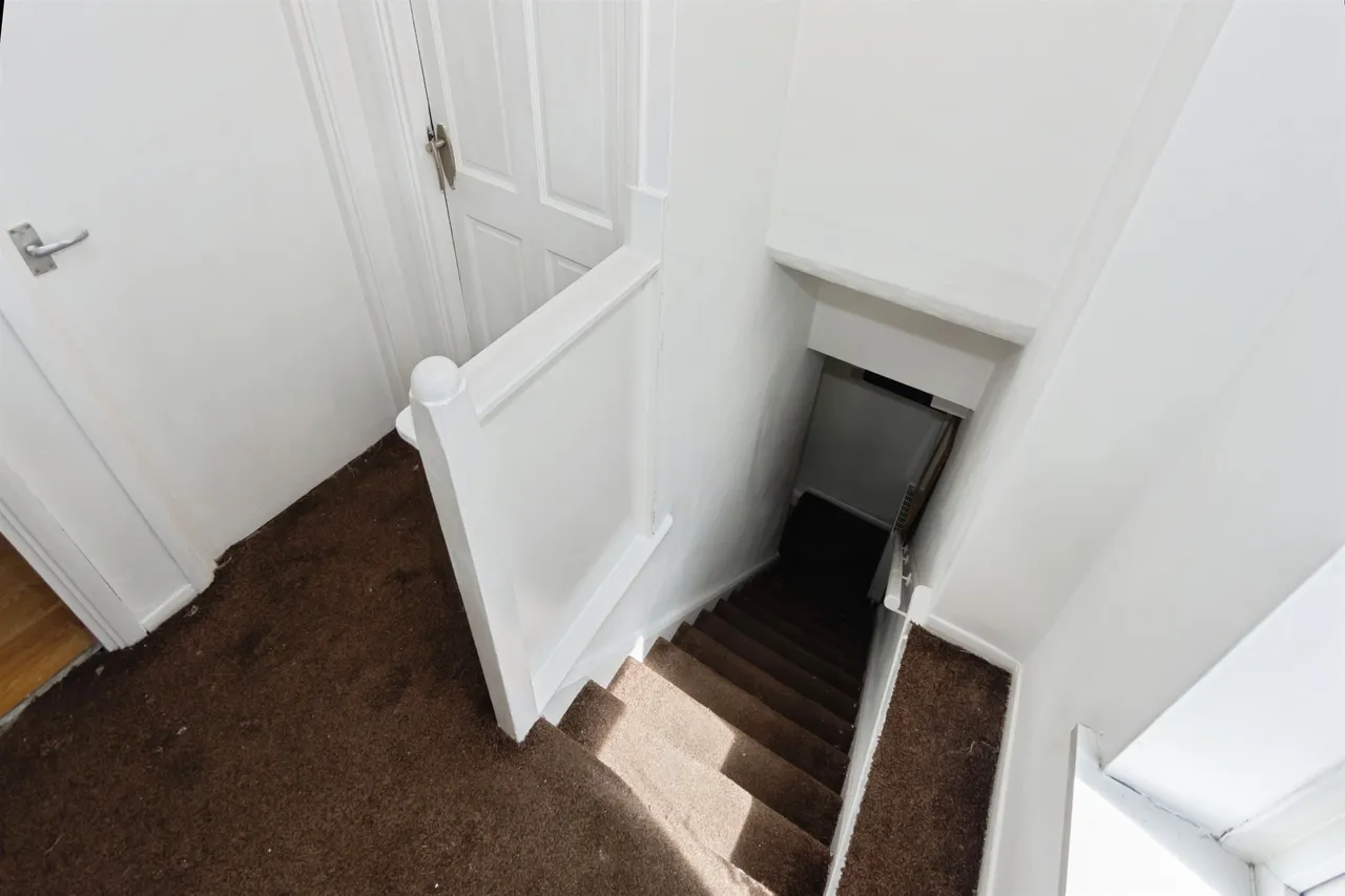 Mansion Crescent, Smethwick, B67, photo 9