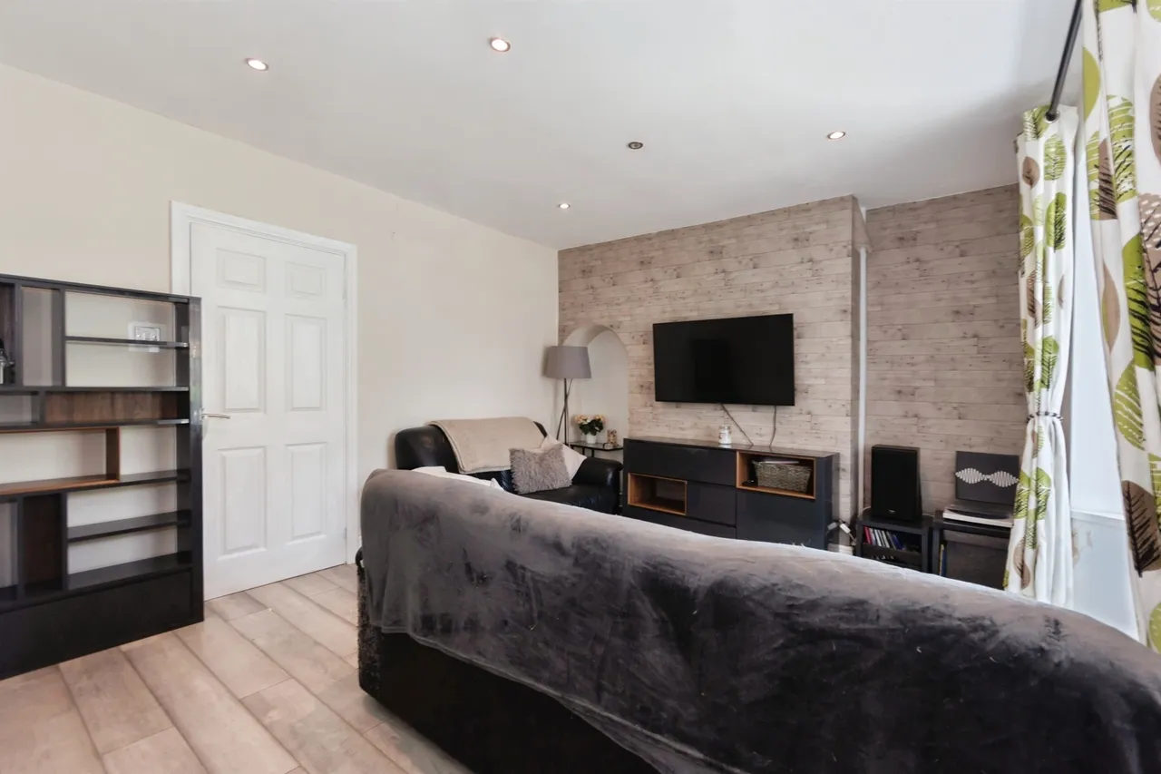 Mansion Crescent, Smethwick, B67, photo 3