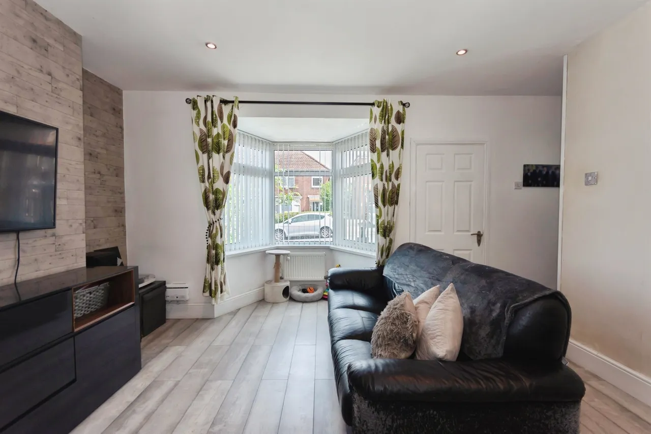 Mansion Crescent, Smethwick, B67, photo 2
