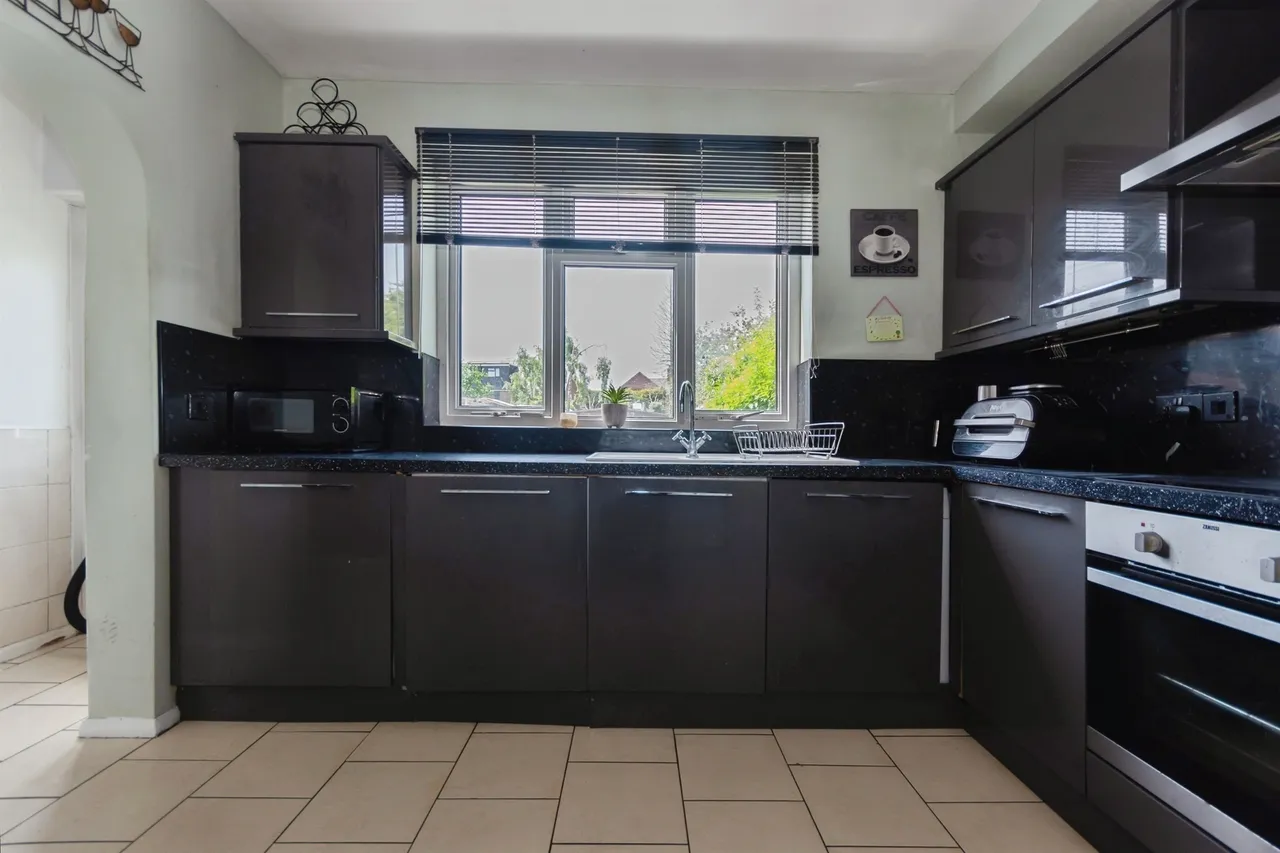 Mansion Crescent, Smethwick, B67, photo 8