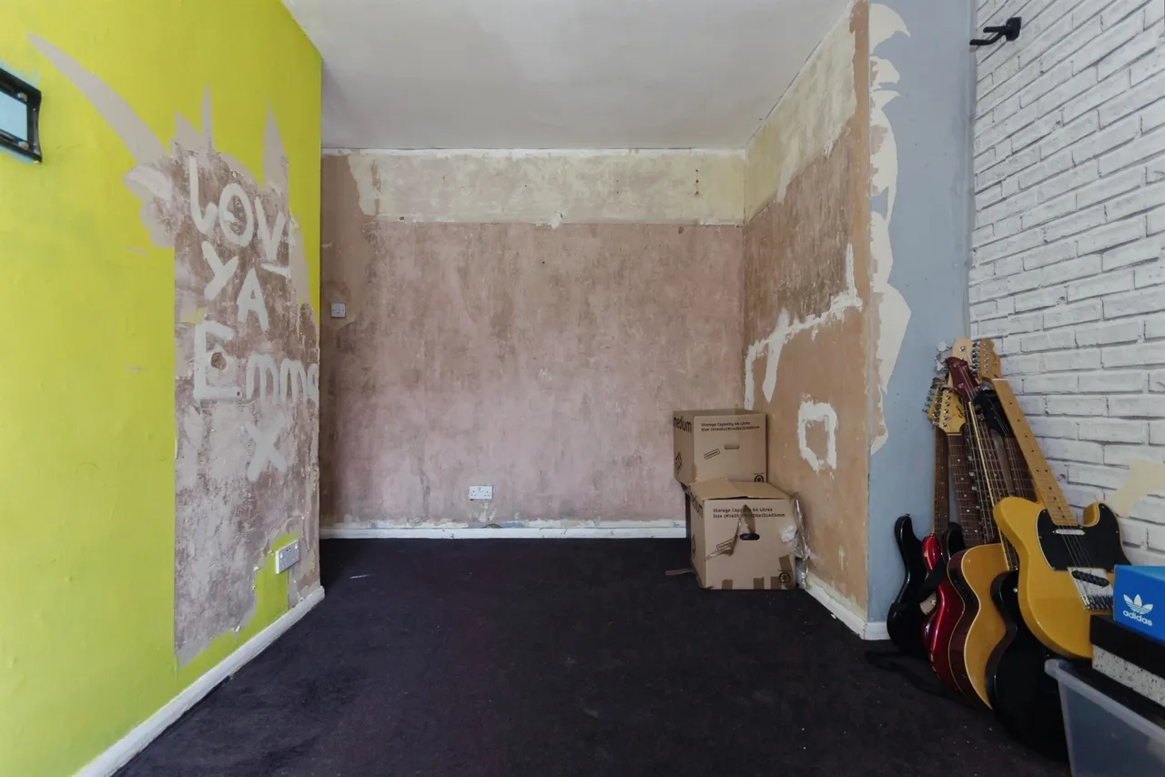 Mansion Crescent, Smethwick, B67, photo 15