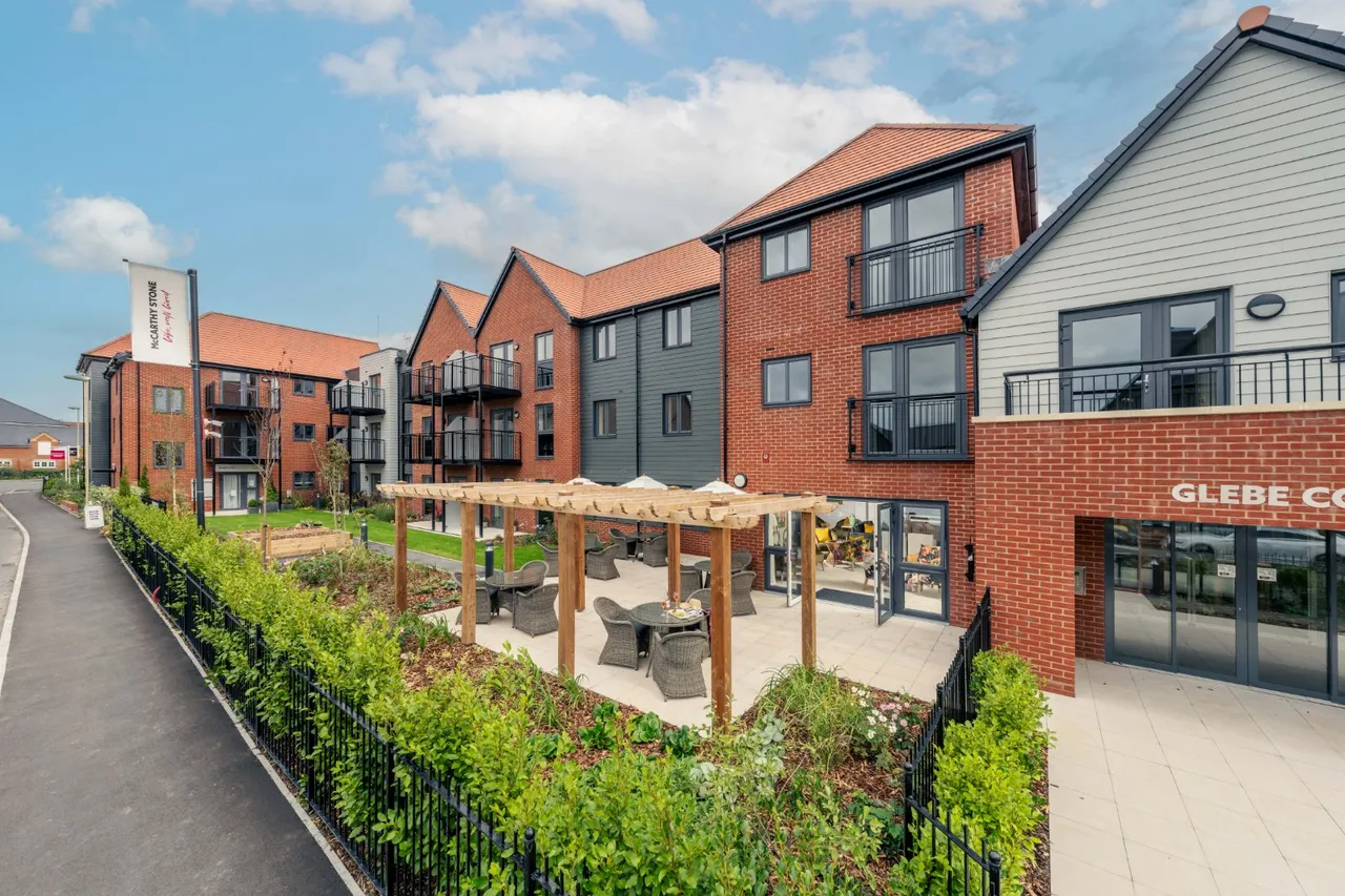 1 bed flat for sale, Abbotswood Common Road, Romsey, SO51