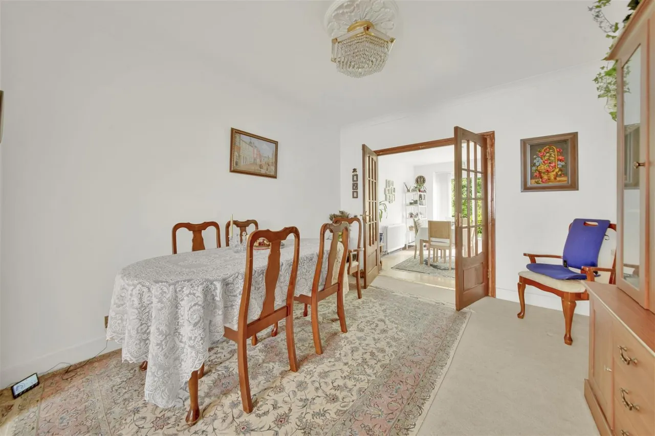 Cavendish Gardens, Chadwell Heath, RM6, photo 7