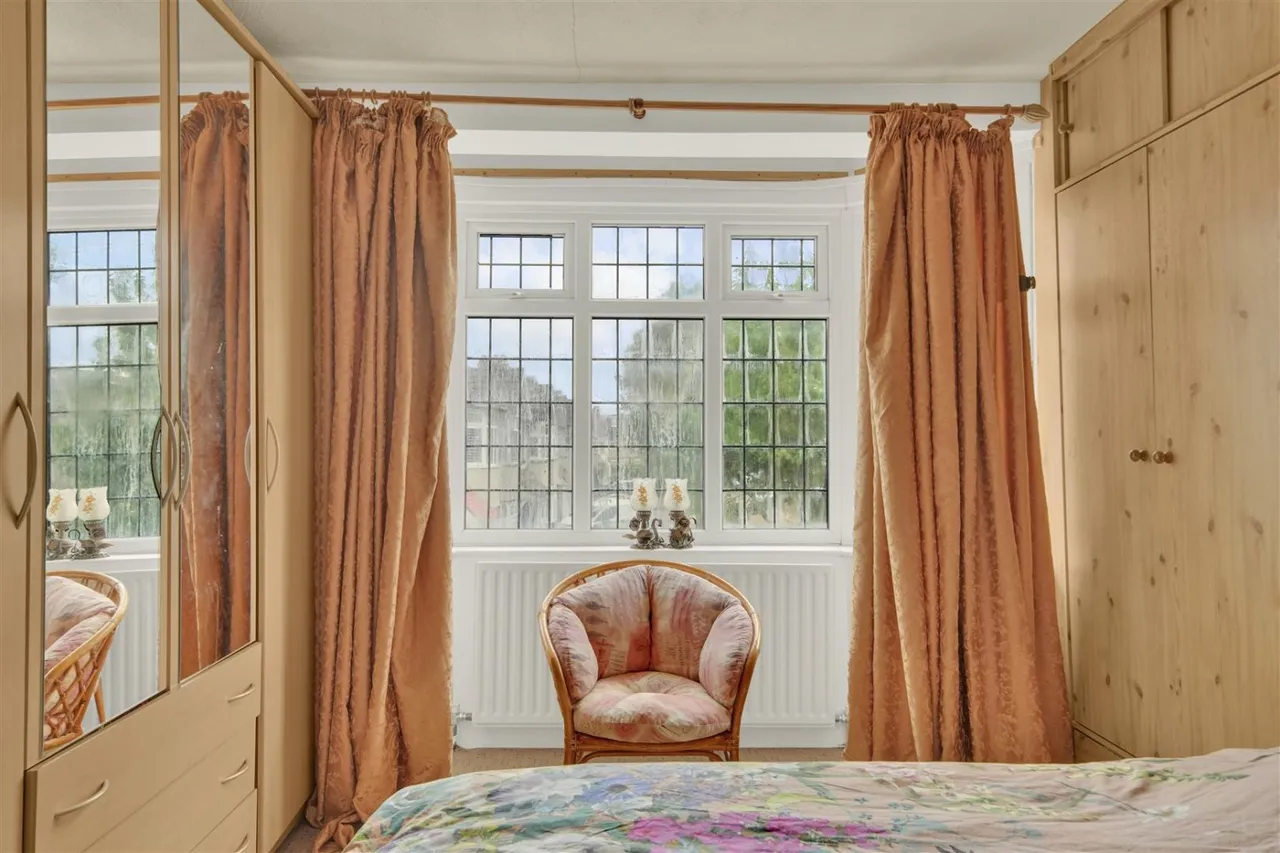 Cavendish Gardens, Chadwell Heath, RM6, photo 17