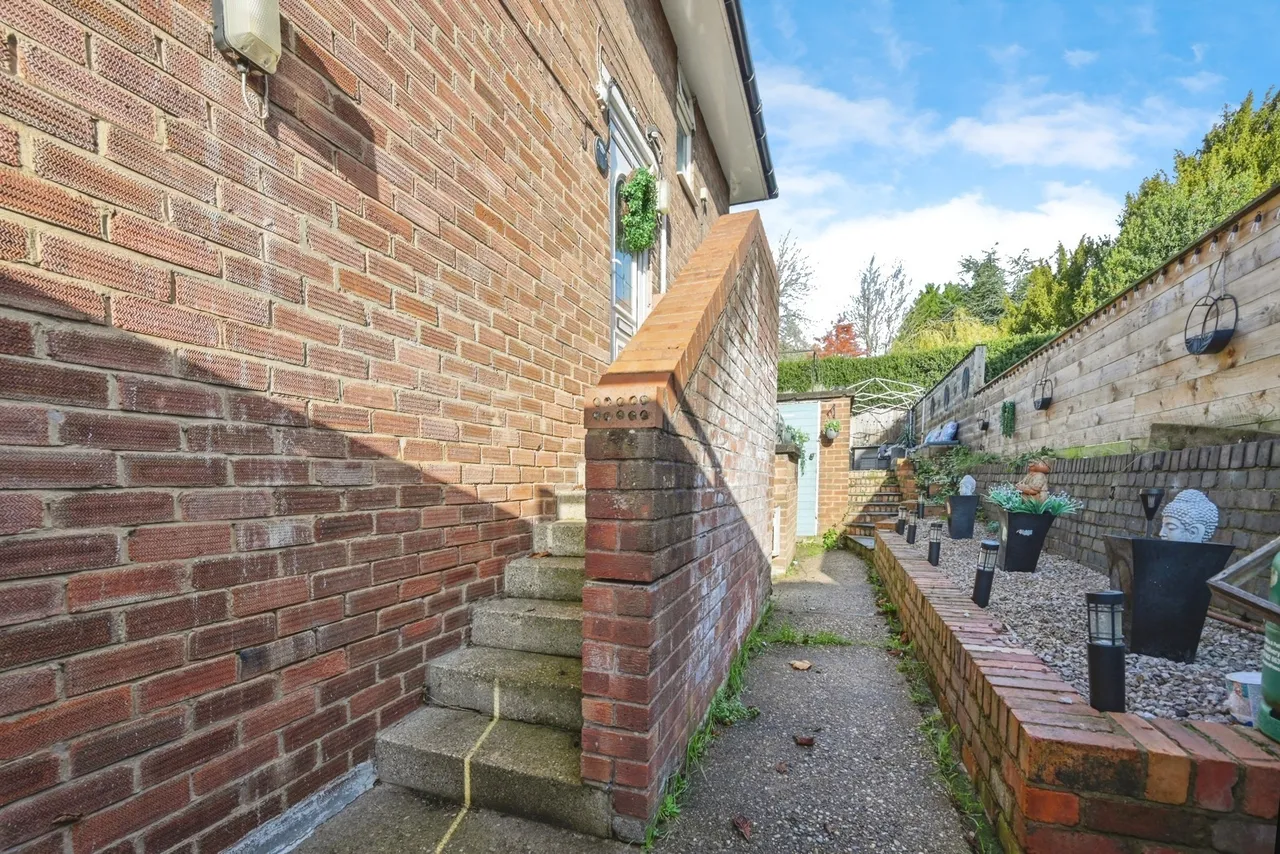 Chestnut Avenue, Tamworth, Staffordshire, B79, photo 15