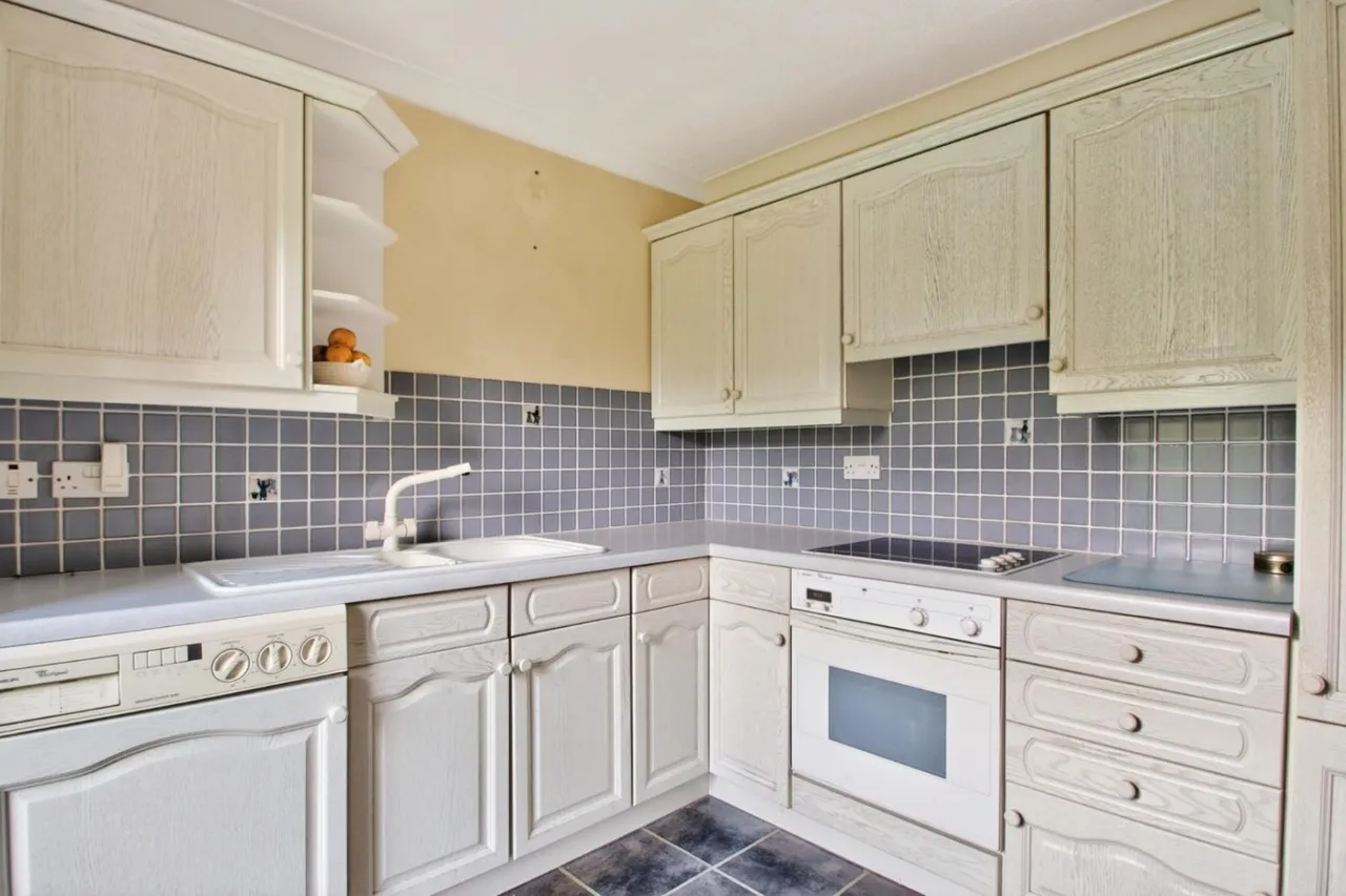 Otley Road, Harrogate, HG2, photo 3