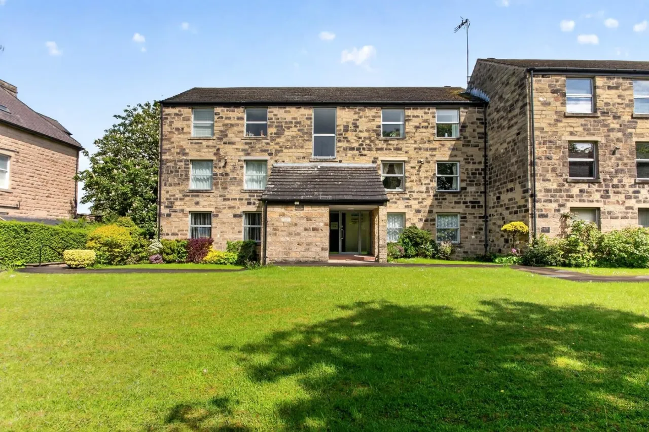 2 bed flat for sale, Otley Road, Harrogate, HG2
