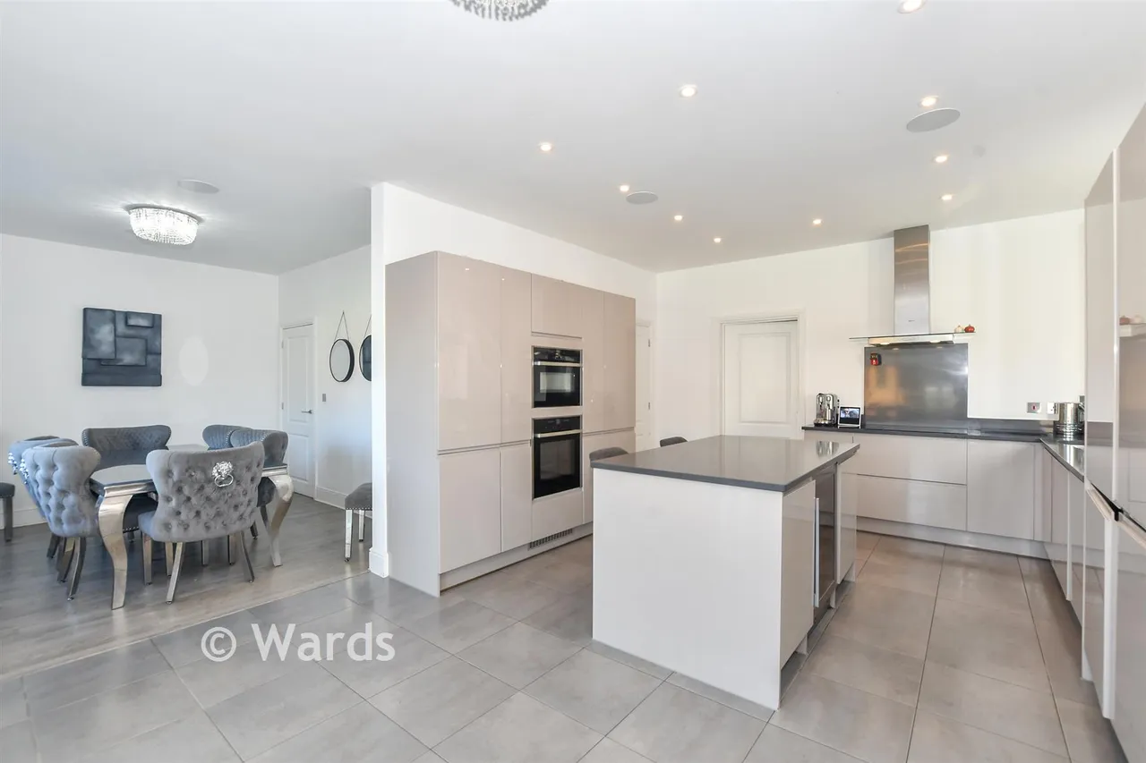Ketley Close, Eastchurch. Sheerness, ME12, photo 6
