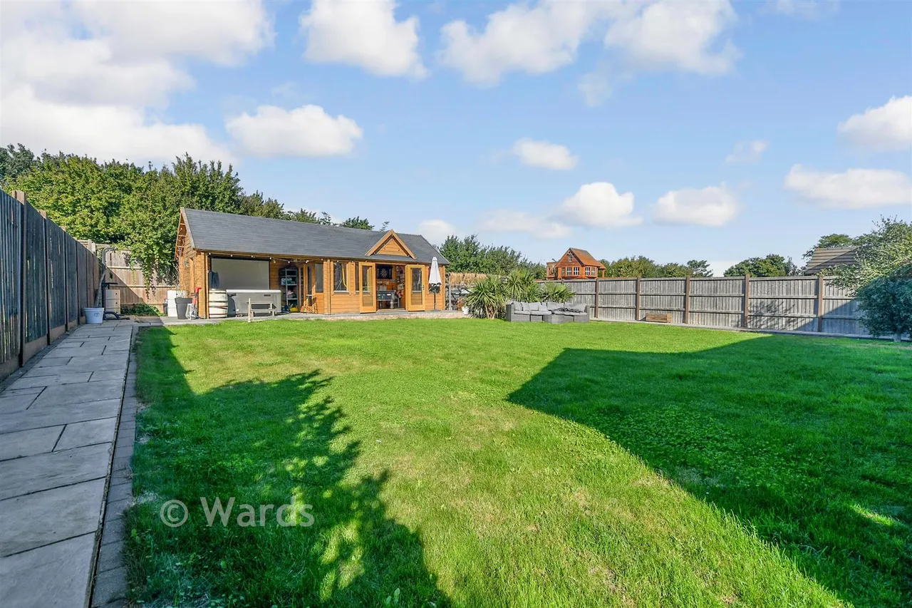 Ketley Close, Eastchurch. Sheerness, ME12, photo 18