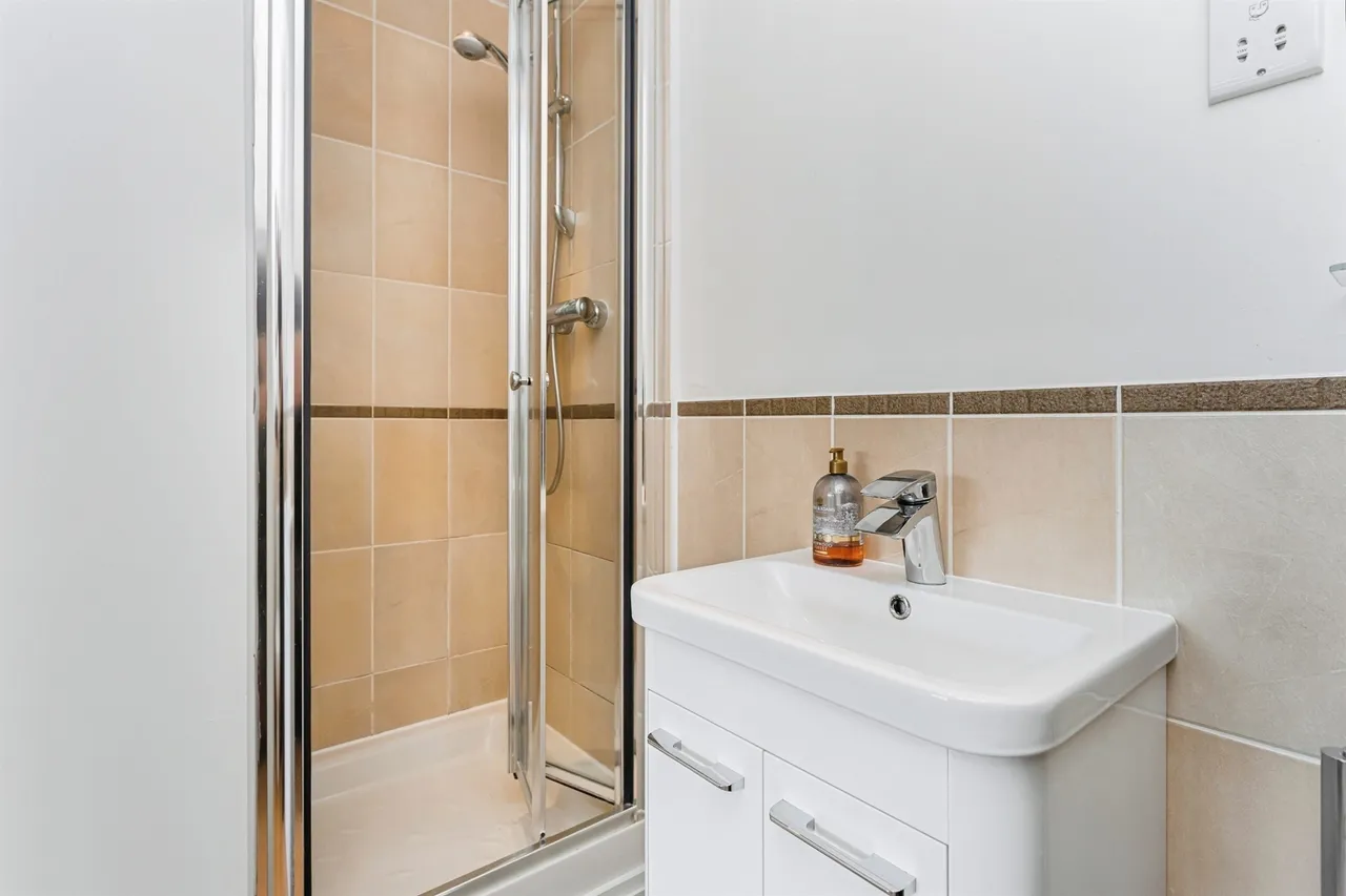 Osborn Close, Sayers Common, BN6, photo 12