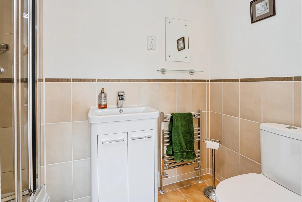 Osborn Close, Sayers Common, BN6, photo 8