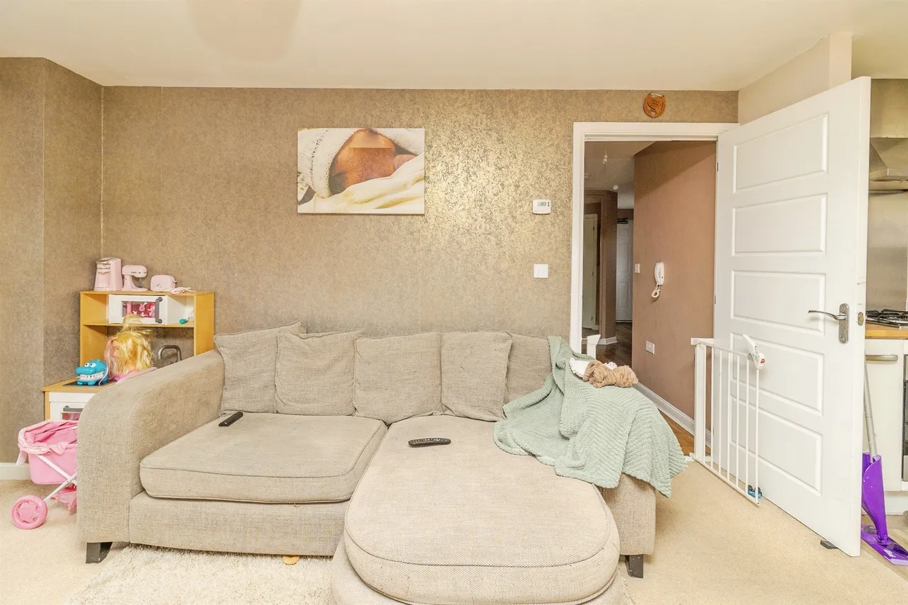 Countess Way, Brooklands, MK10, photo 8
