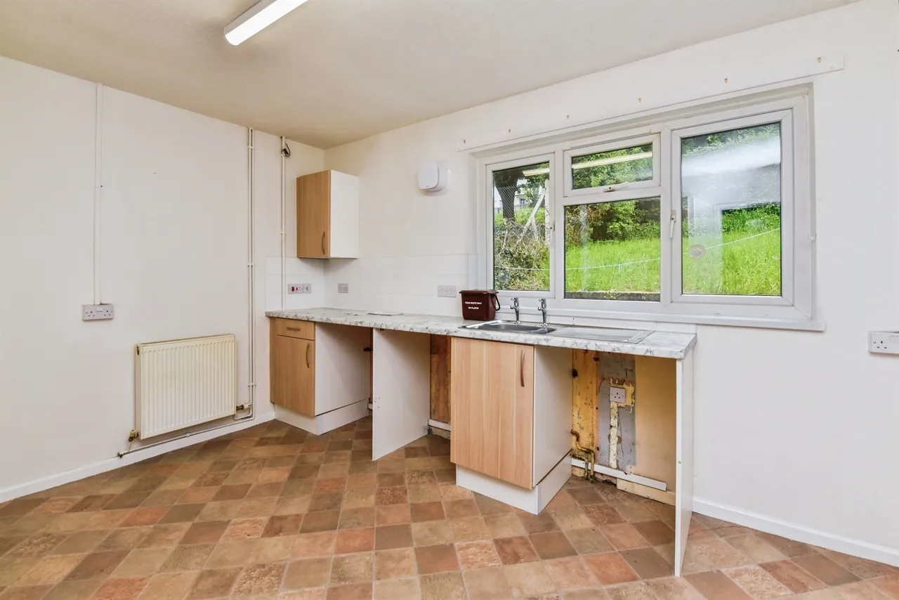 Austin Close, Frome, photo 6