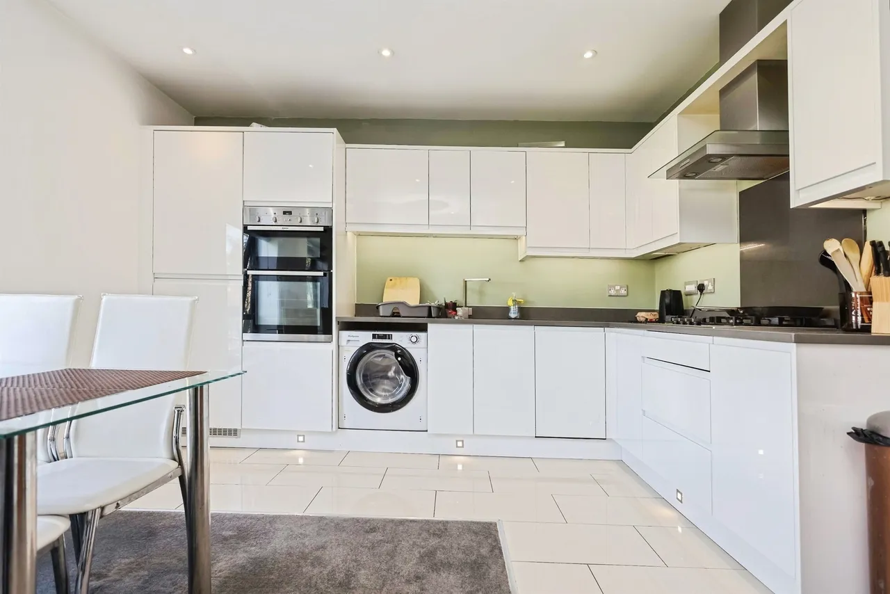 2 bed flat for sale, Hagley Road, B16