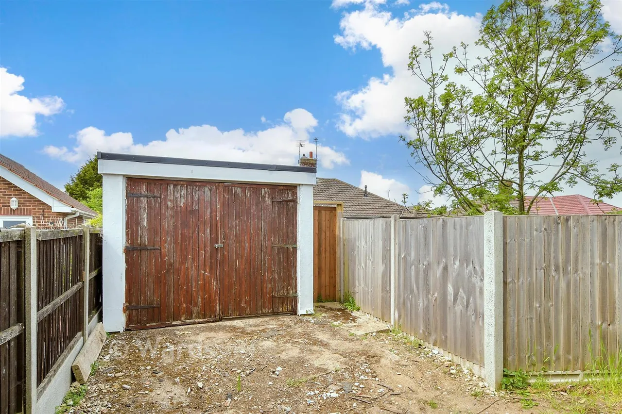 Neal Road, West Kingsdown, TN15, photo 11