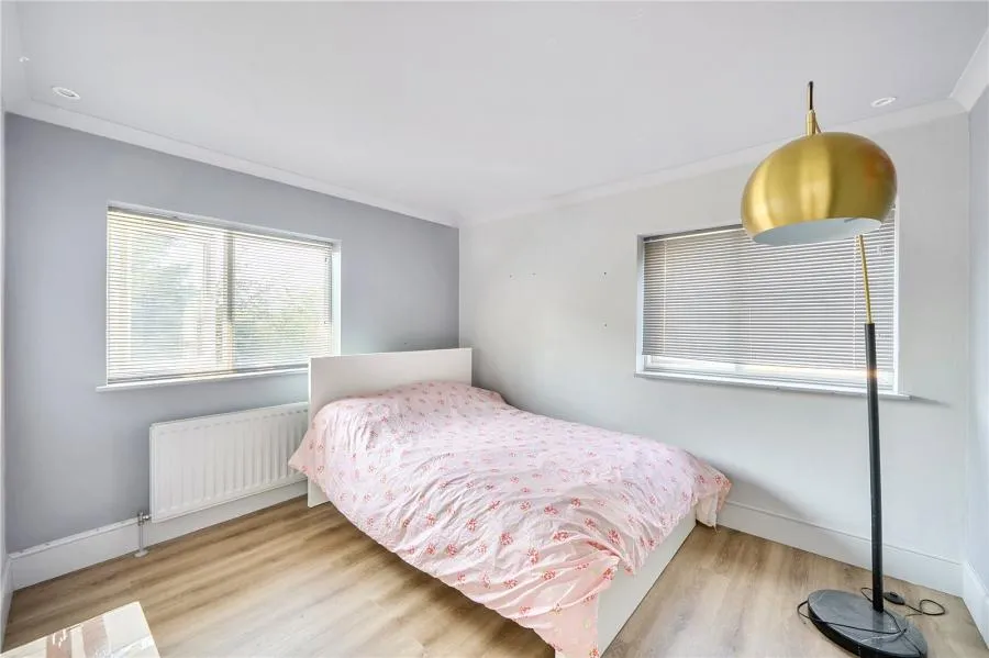 Frensham Way, Epsom, KT17, photo 10
